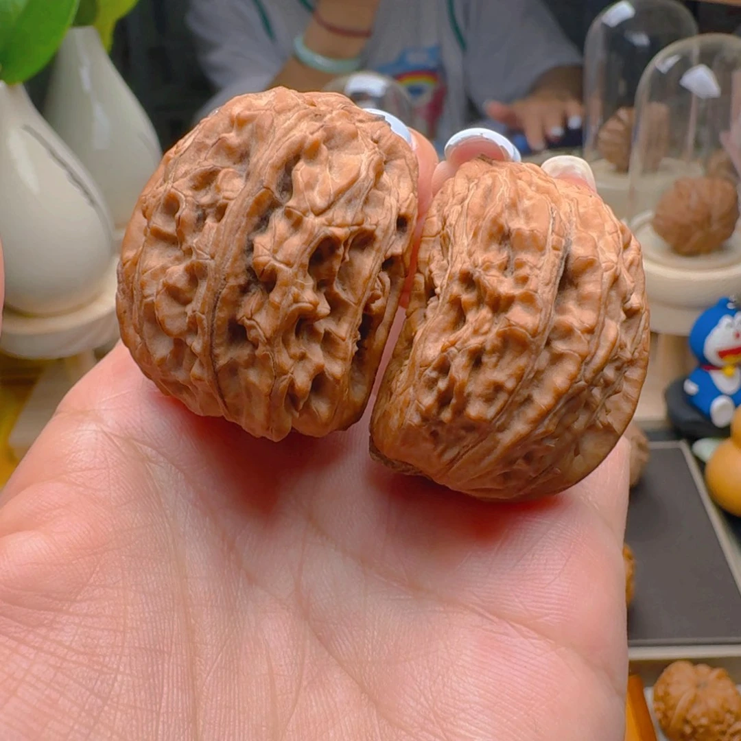 核桃把件白狮子异型半壁江山