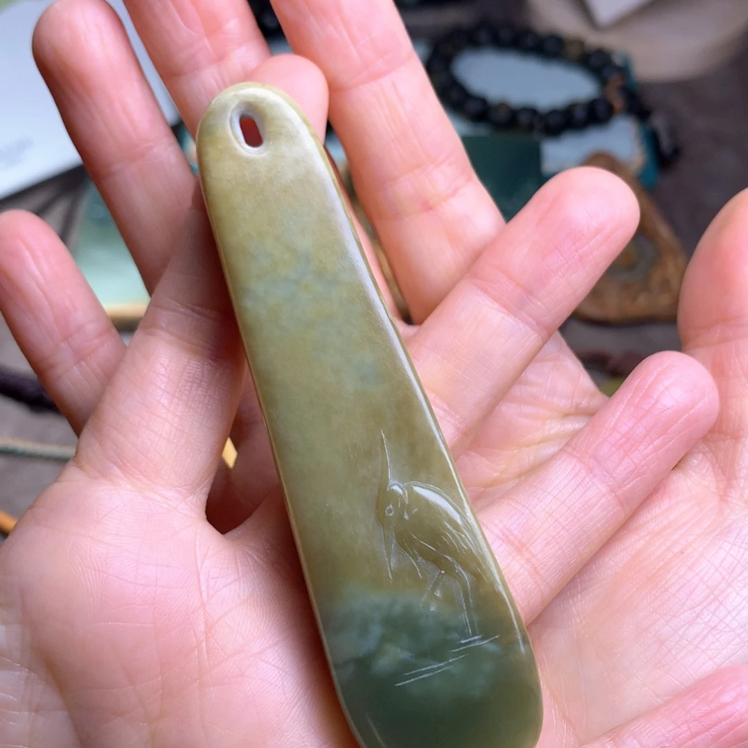 岫岩河磨玉（透闪石质玉）未镶嵌把件