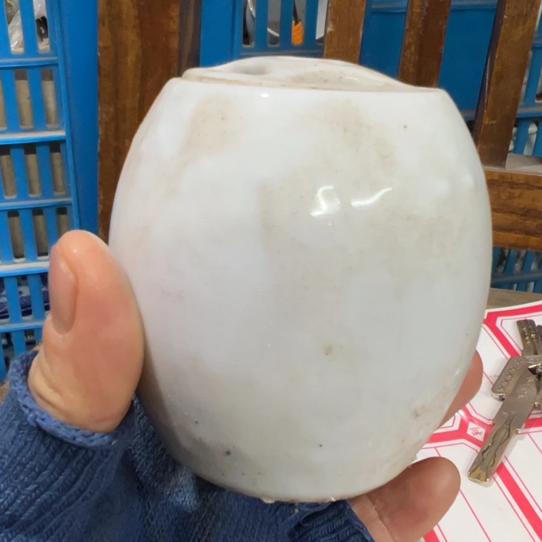罐?**一景德镇陶瓷白色