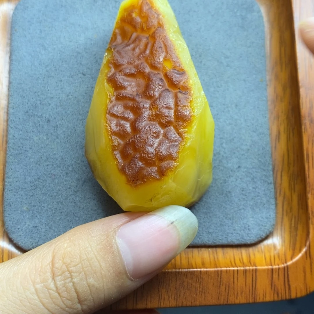 定制琥珀未镶嵌梨