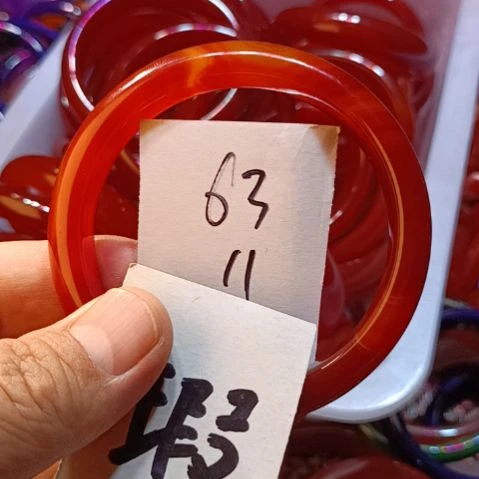 玛瑙/玉髓手镯未镶嵌