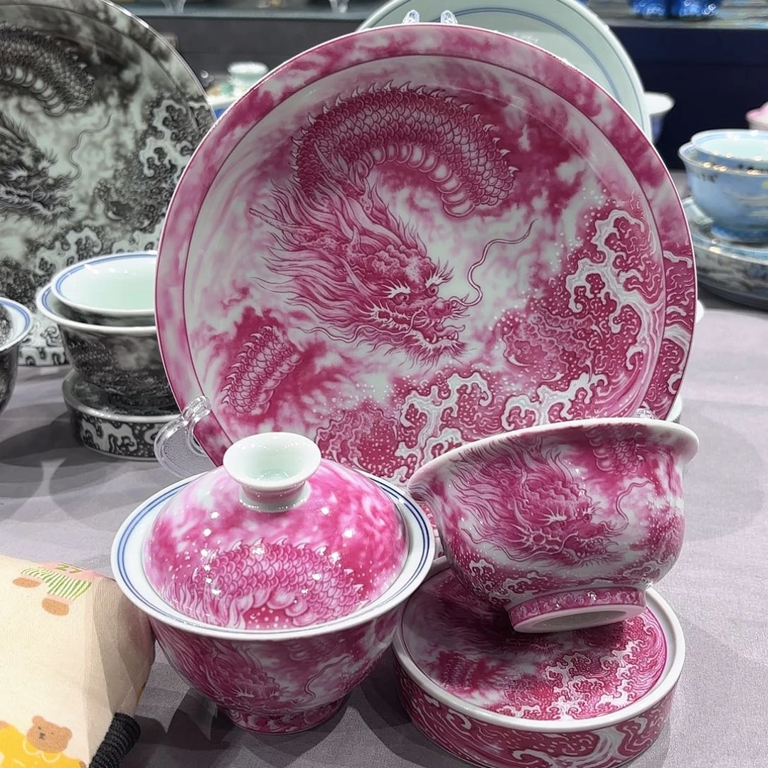 瓷片景德镇瓷器精品陈列