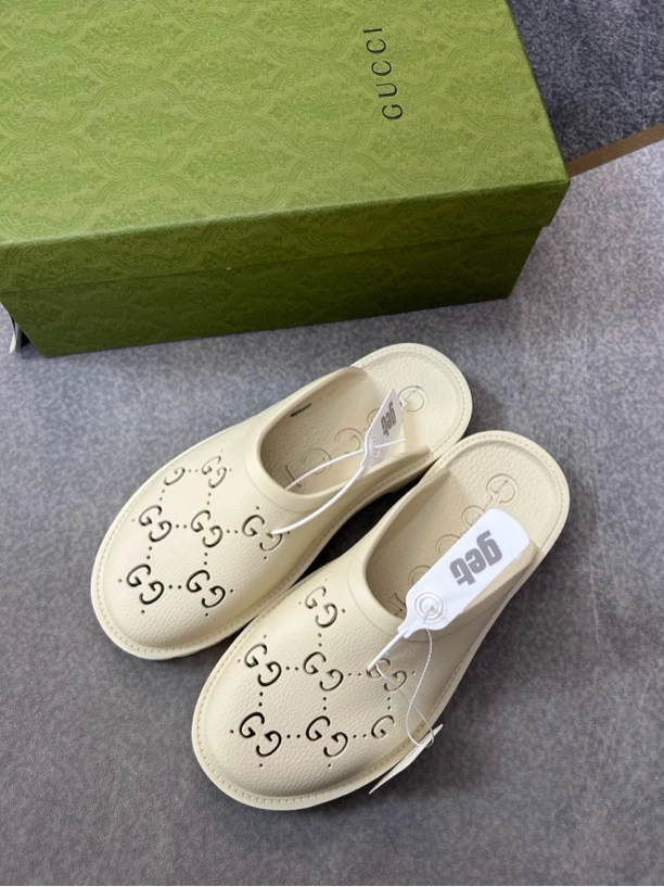 99新 GUCCI/古驰 白色拖鞋四一码