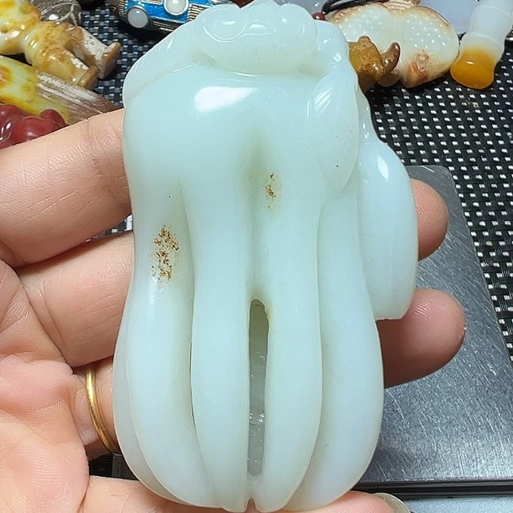 和田玉（糖玉）未镶嵌挂件