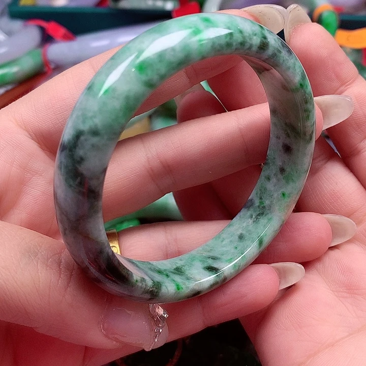 翡翠未镶嵌手镯翡翠手镯