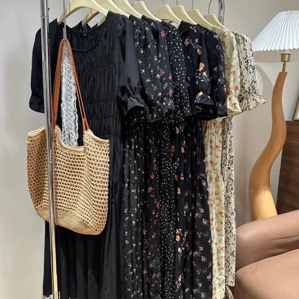 2025夏季大码松紧腰胖MM遮肉显瘦长款碎花连衣裙