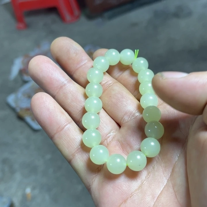 石英质玉未镶嵌耳钉