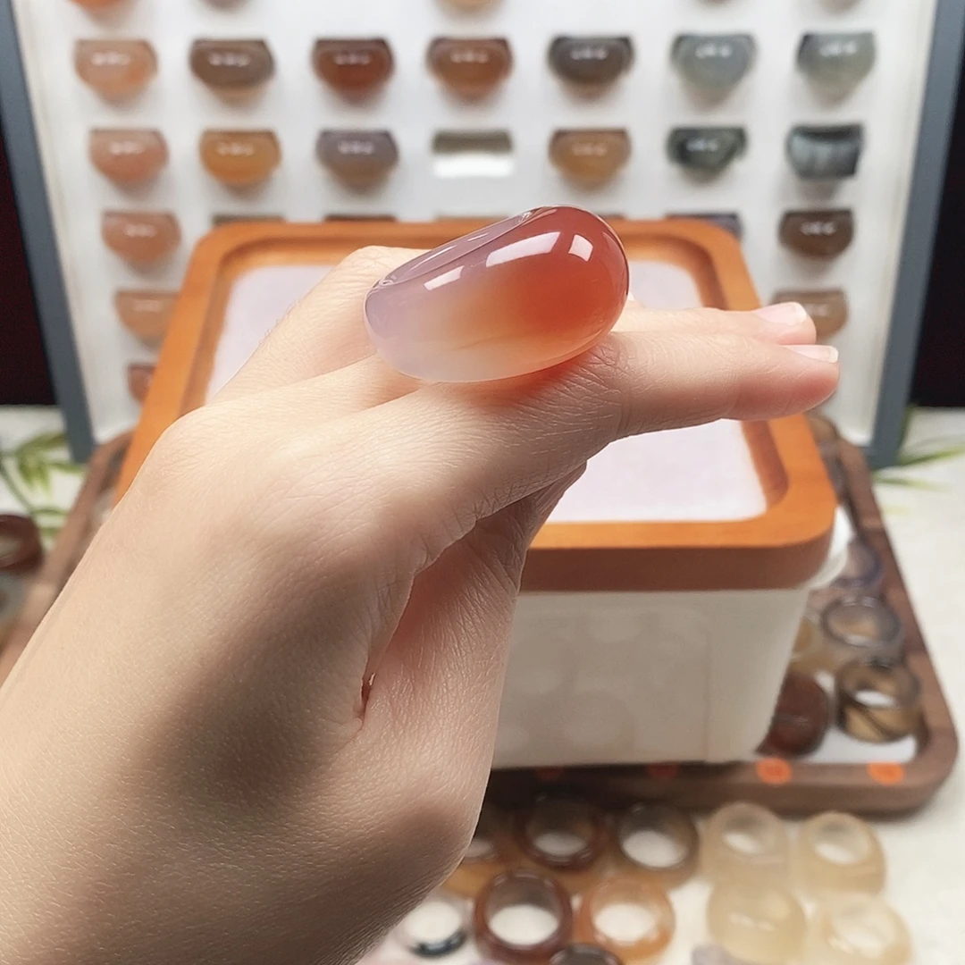 W***.玛瑙/玉髓未镶嵌戒指港15