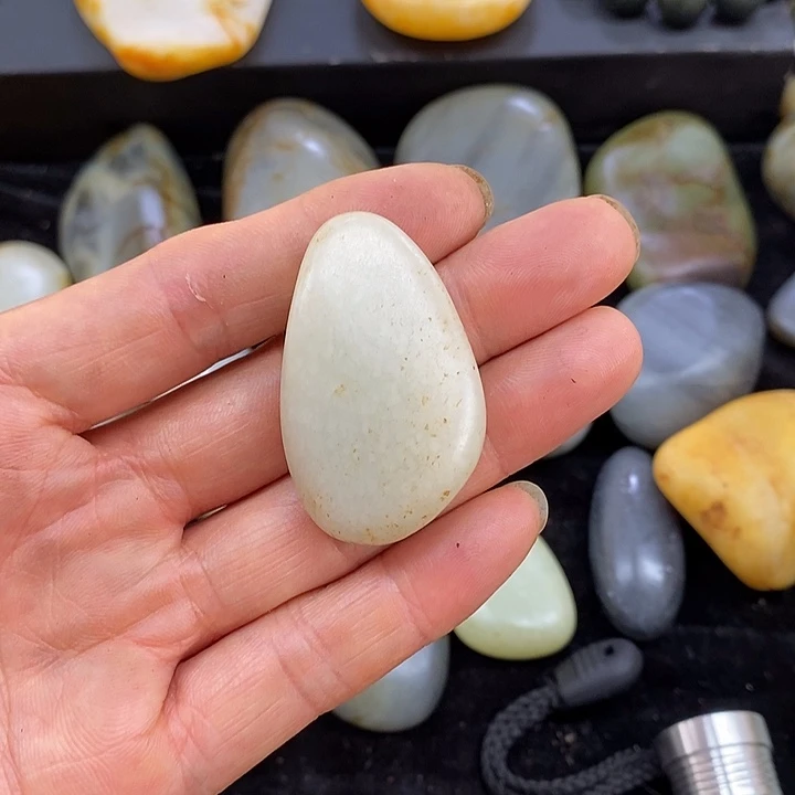 和田玉（糖玉）未镶嵌挂件