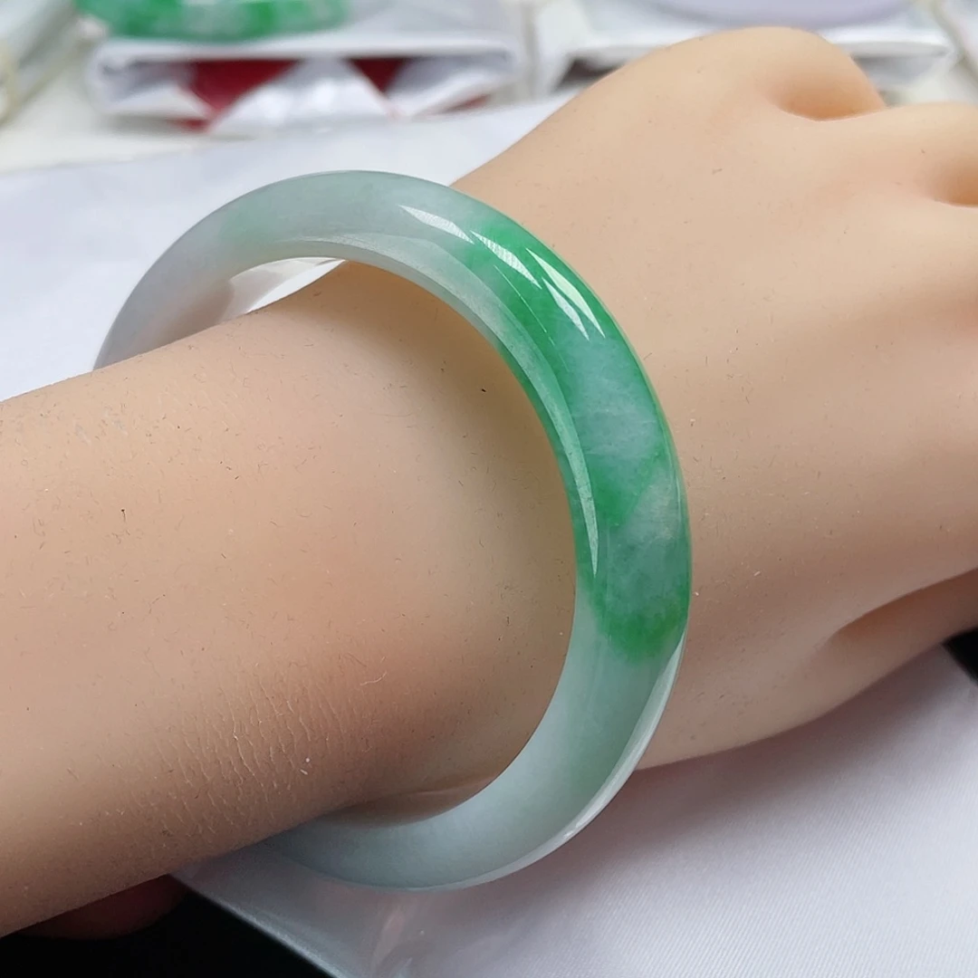 翡翠手镯未镶嵌缅甸翡翠手镯55圈