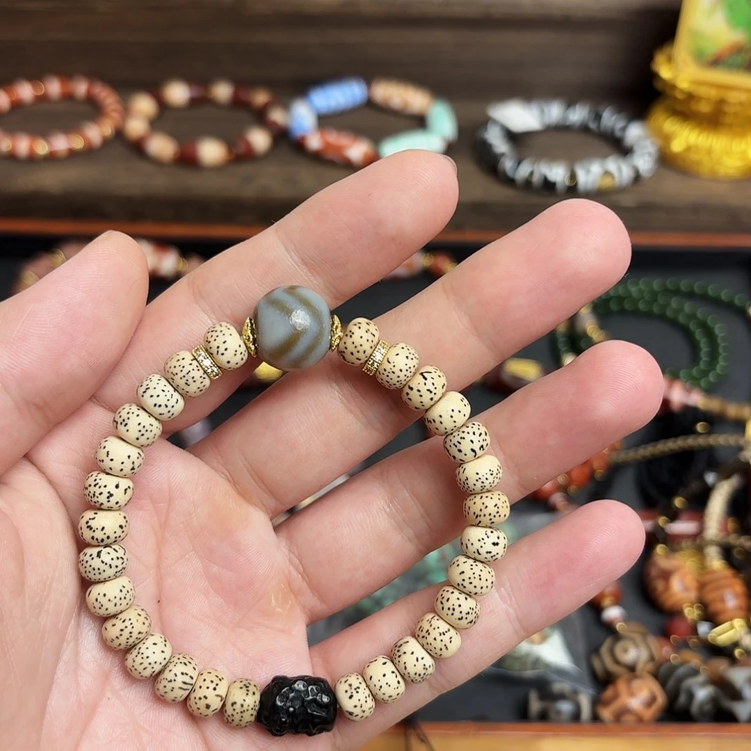 玛瑙/玉髓合金颈饰浮力