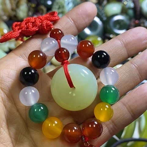 岫玉未镶嵌车挂一个