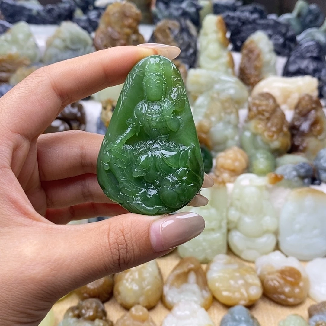 和田玉未镶嵌颈饰