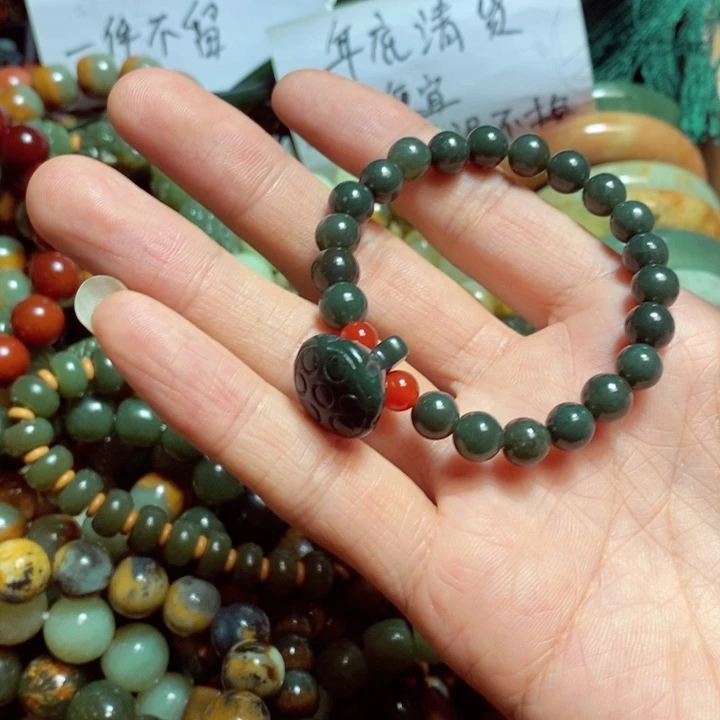 岫岩河磨玉（透闪石质玉）颈饰未镶嵌