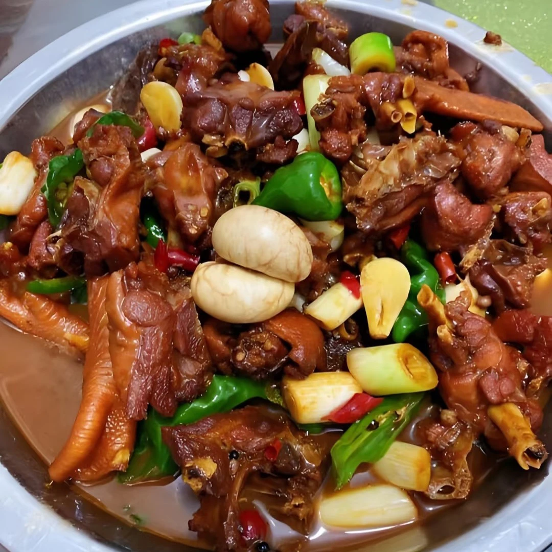 特色农家黑腿土公鸡活鸡现杀现烧，淮河野生杂鱼套餐只要99元