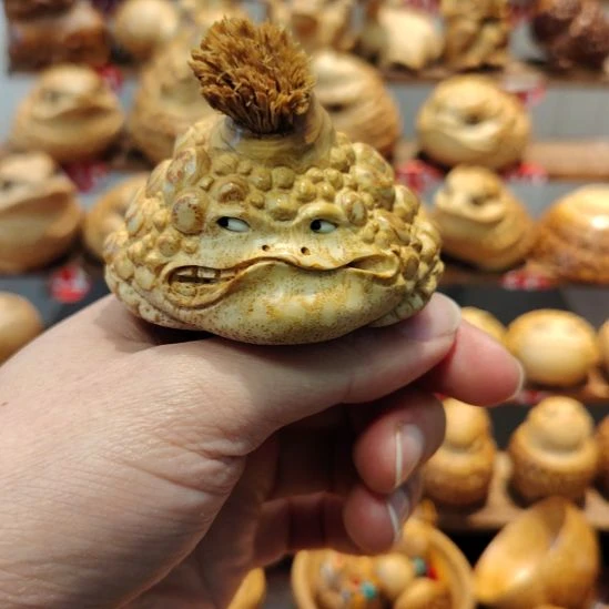 姚***财竹竹根雕三足金蟾一撮毛