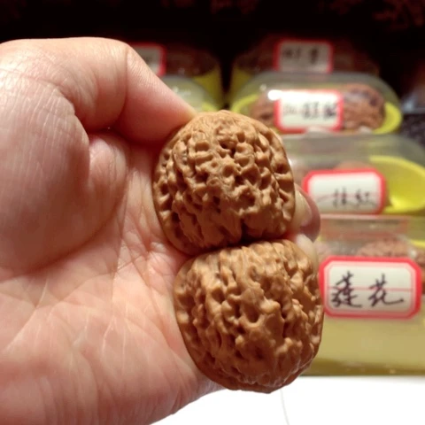 吊坠文玩核桃霸王