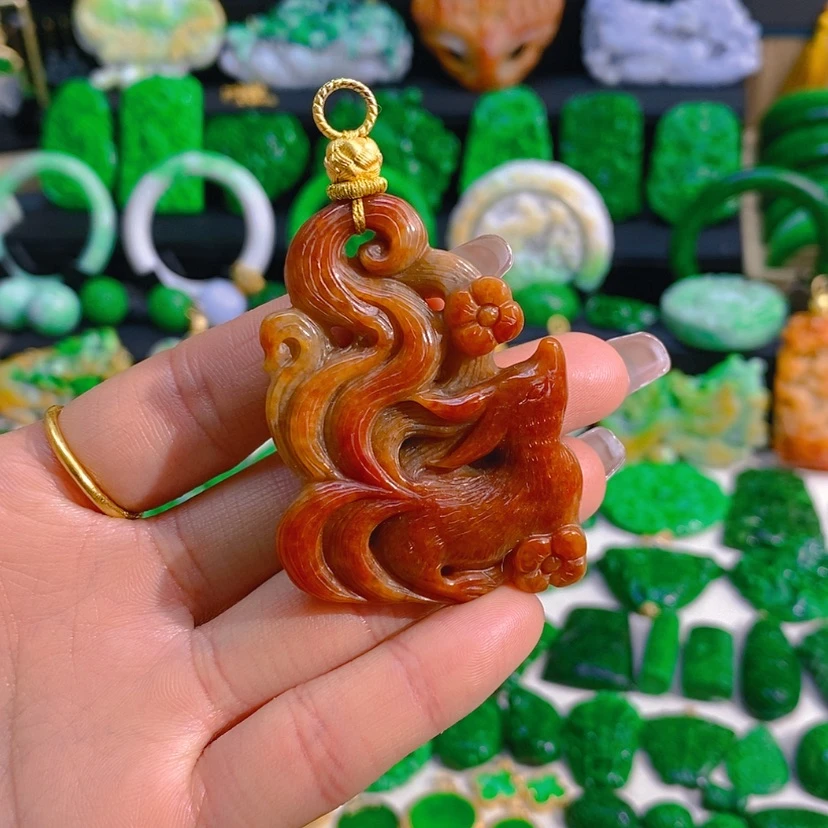 【闪购商品】翡翠颈饰未镶嵌小九望月