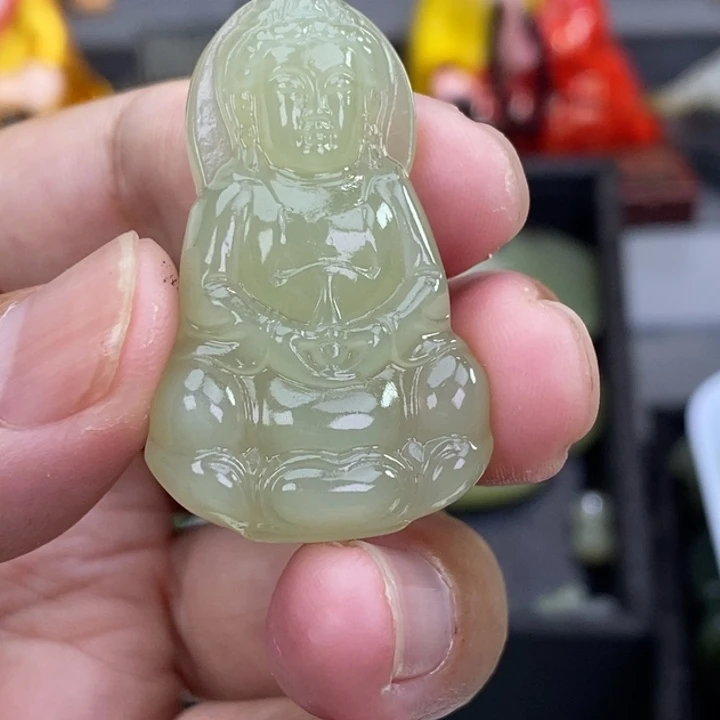 箐***生和田玉未镶嵌颈饰