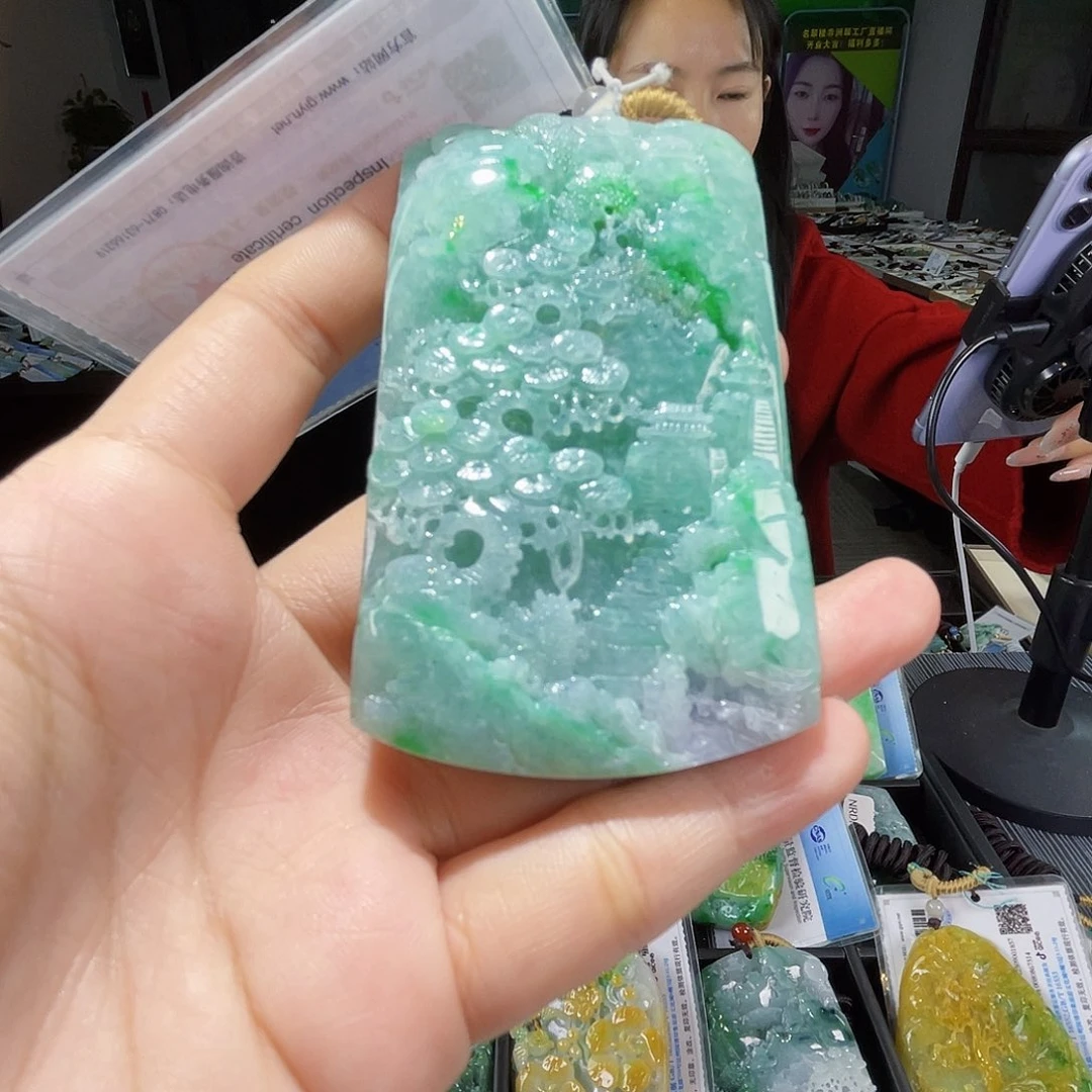 颈饰未镶嵌翡翠一