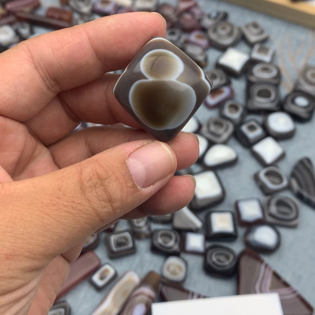 木***每玛瑙/玉髓合金颈饰