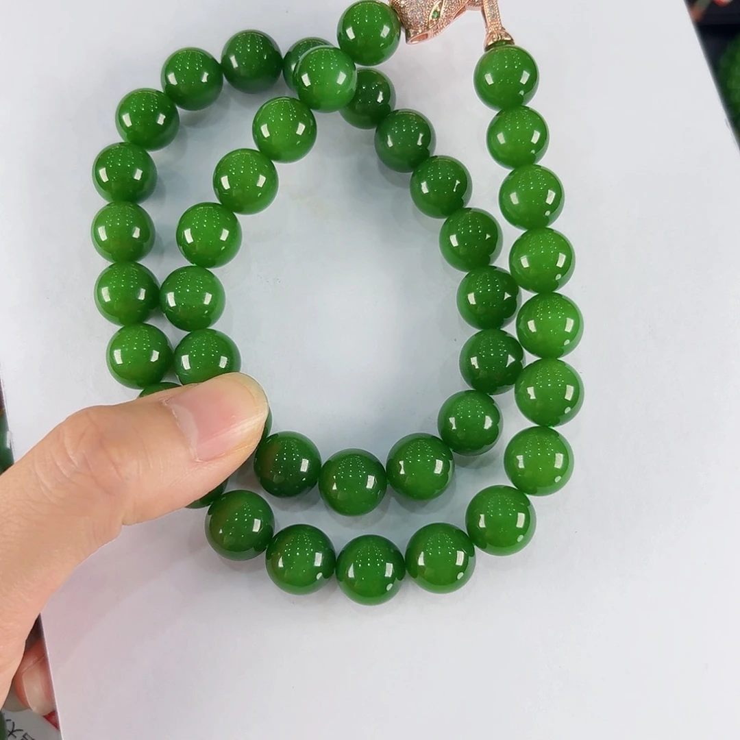 御***行和田玉（碧玉）未镶嵌颈饰