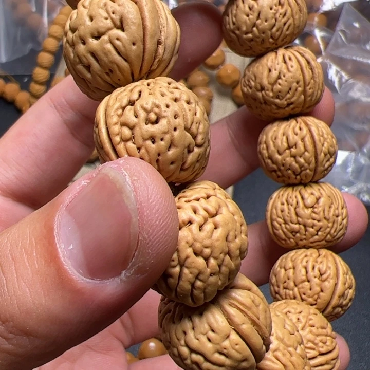 猴头核桃手串?***?啦啦啦