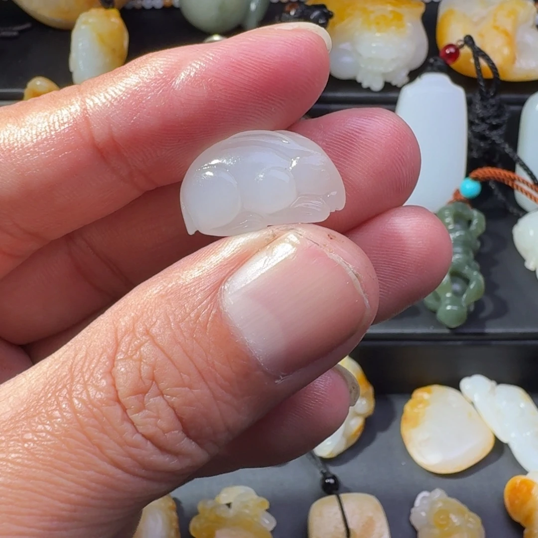 和田玉未镶嵌吊坠(不含链)