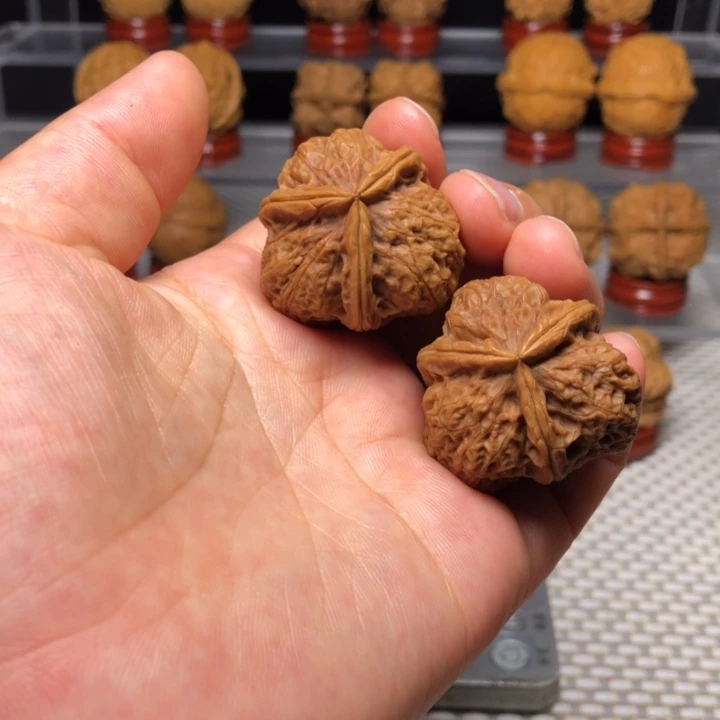 文玩核桃把件21小磐石