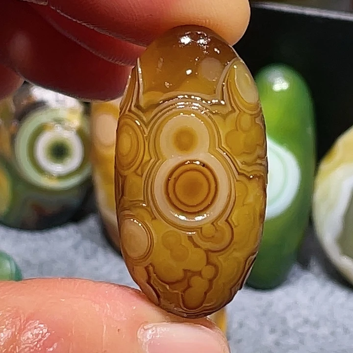 玛瑙/玉髓未镶嵌珠宝奇石