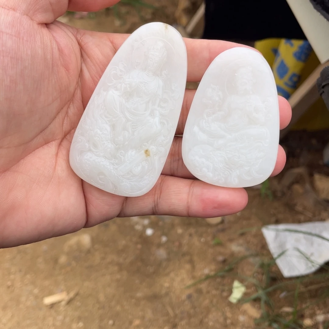 未镶嵌和田玉（糖玉）挂件