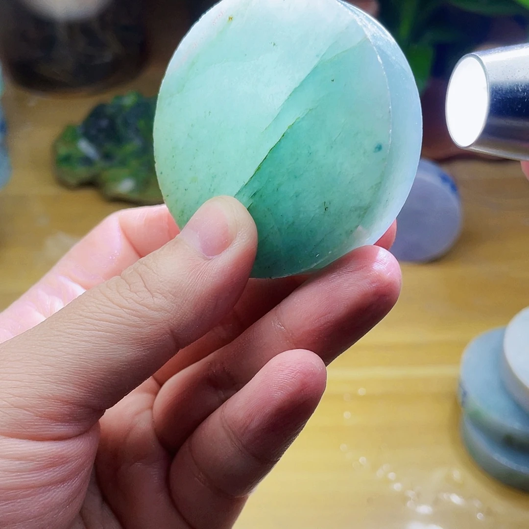 翡翠未镶嵌颈饰毛料50