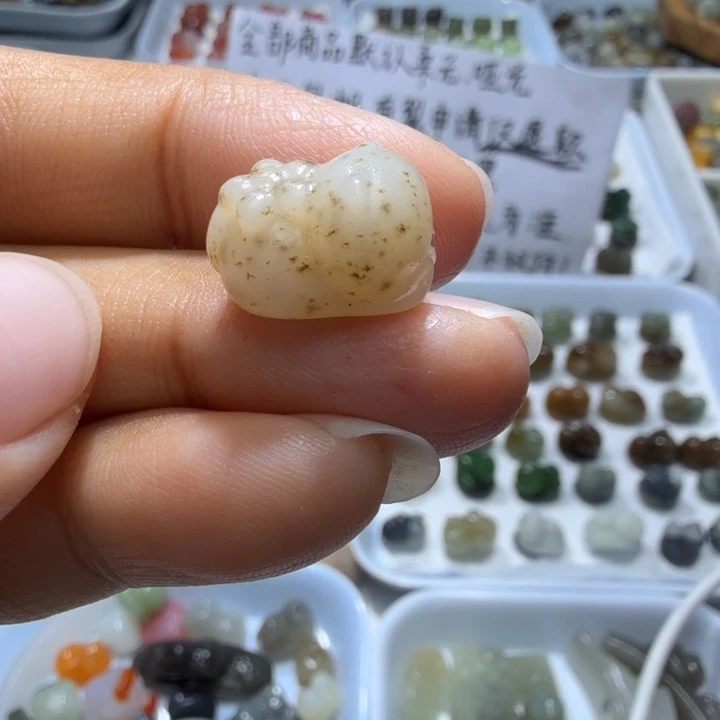 和田玉未镶嵌珠宝奇石