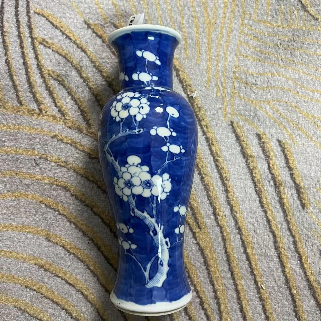 G138青花龙穿花瑞兽观音瓶