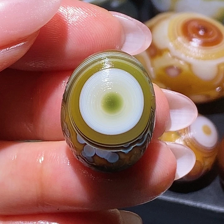骏***刀玛瑙/玉髓未镶嵌珠宝奇石
