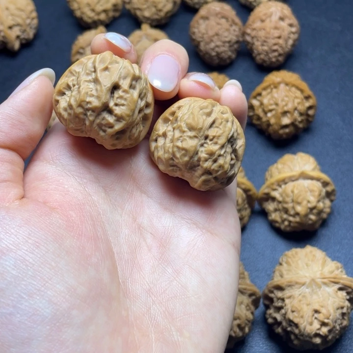 文玩核桃吊坠32+蛤蟆头