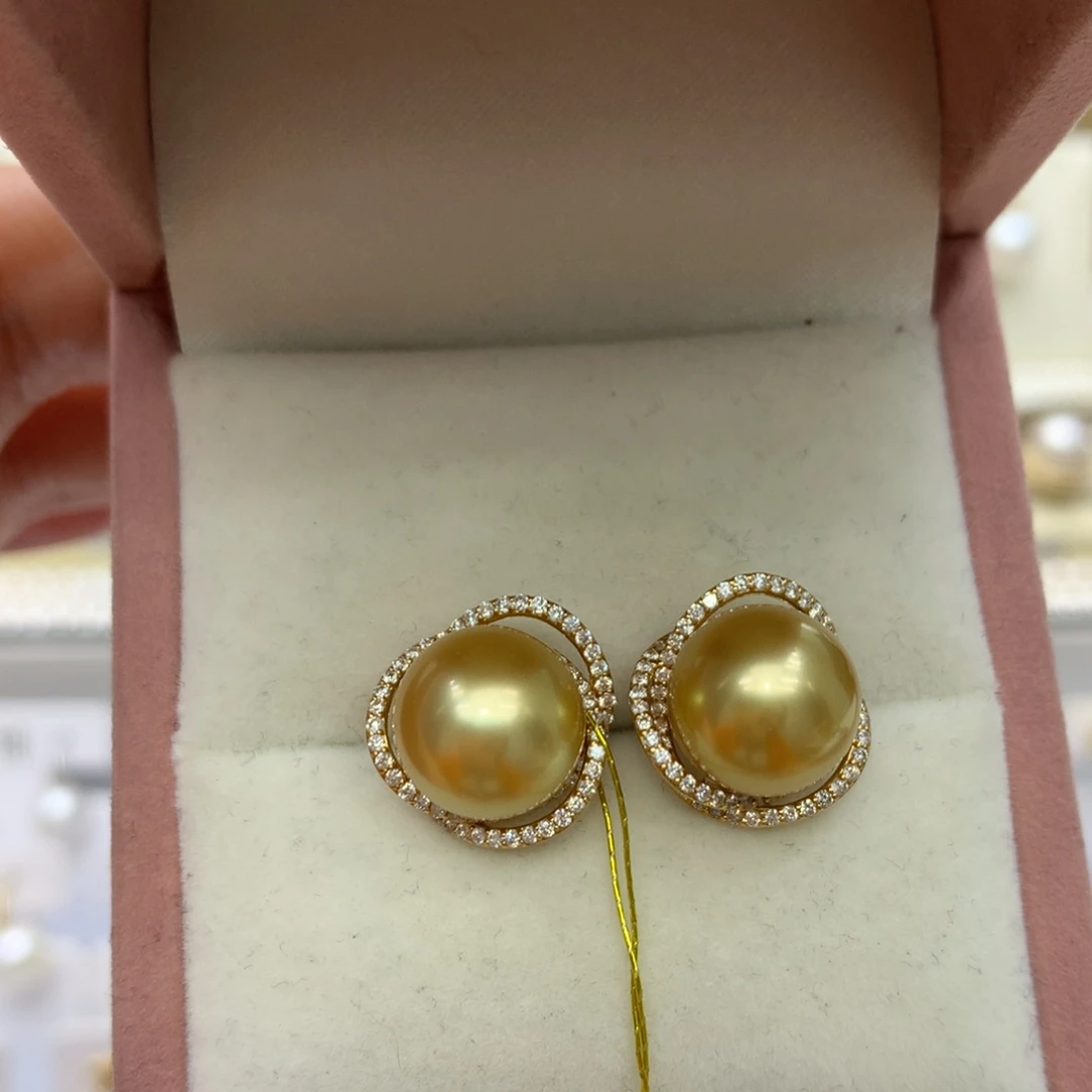 18K金镶嵌耳饰海水珍珠