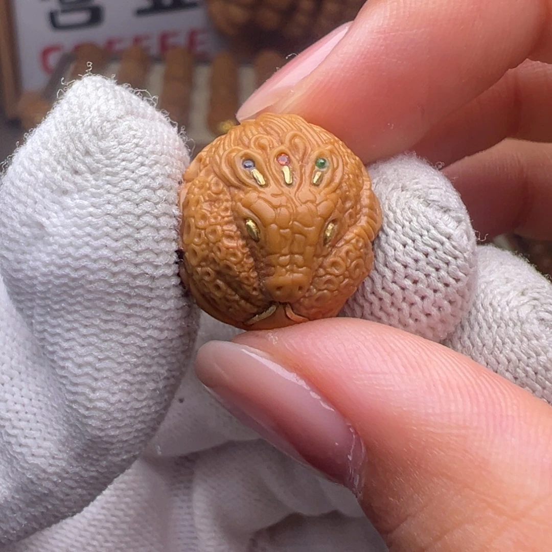 把件猴头核桃镶嵌款灵蛇全品有正常封口线
