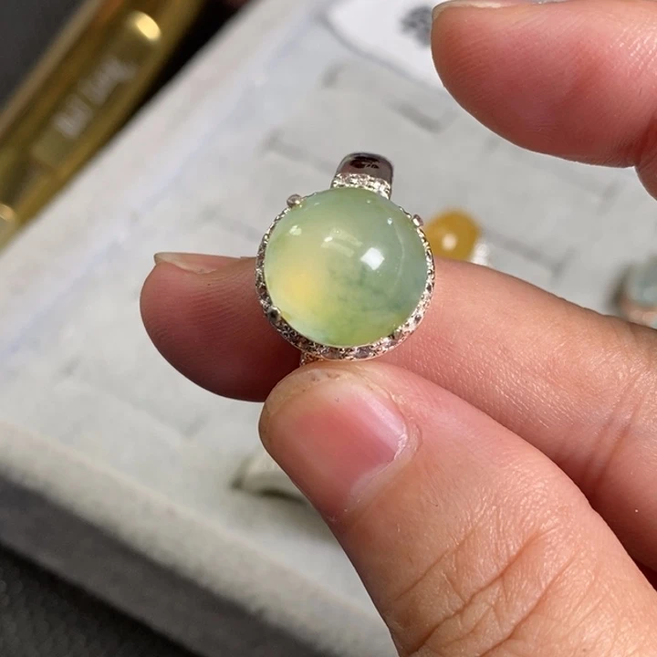 翡翠戒指未镶嵌缅甸天然翡翠戒指