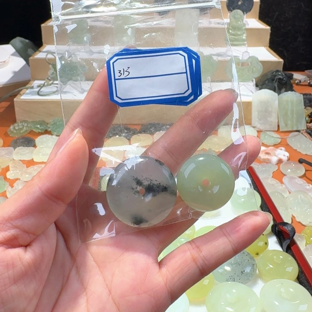 岫玉合金颈饰不退不换