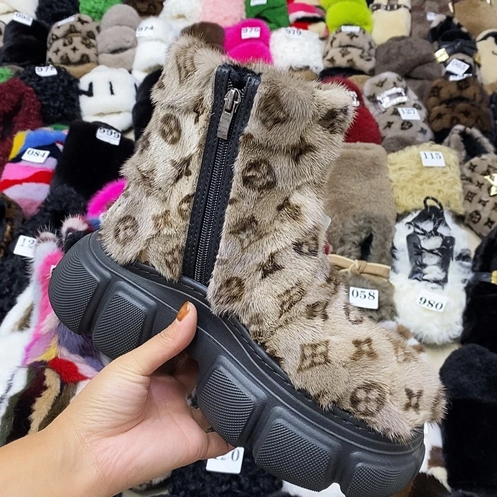 套趾老花拼貂短靴36码