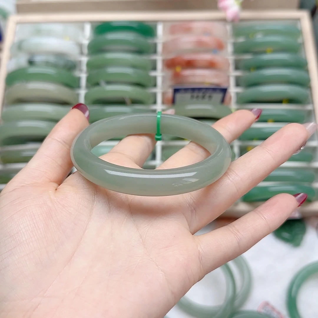 石英质玉手镯未镶嵌60口径