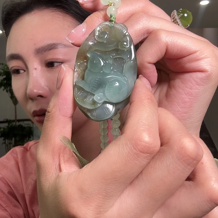 @***凡蛇纹石玉足银镶嵌颈饰
