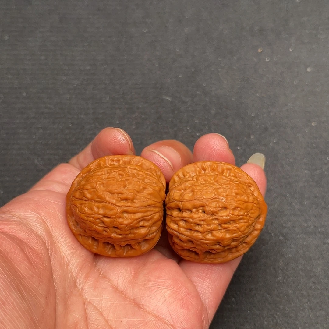 桃核把件33×30×32野生夜明珠CN01465（微微微蹭尖）