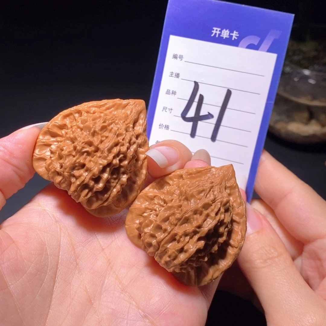 文玩核桃把件朱雀全品40左右无运费险偏远不包邮