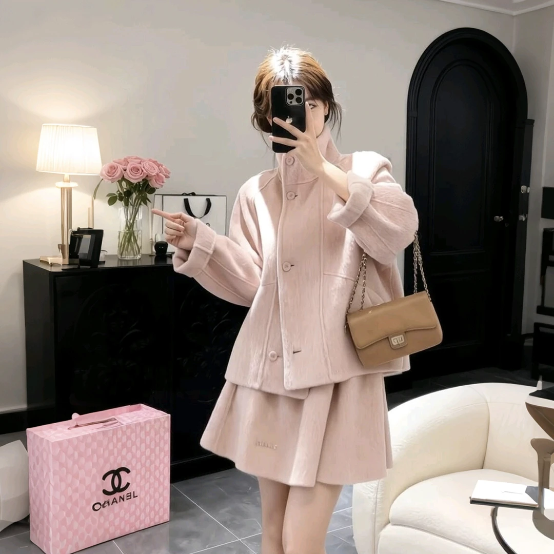 巨好看的秋冬装一整套韩系小香风粉色立领毛呢外套半身短裙套装女