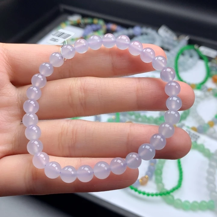 翡翠手镯未镶嵌翡翠