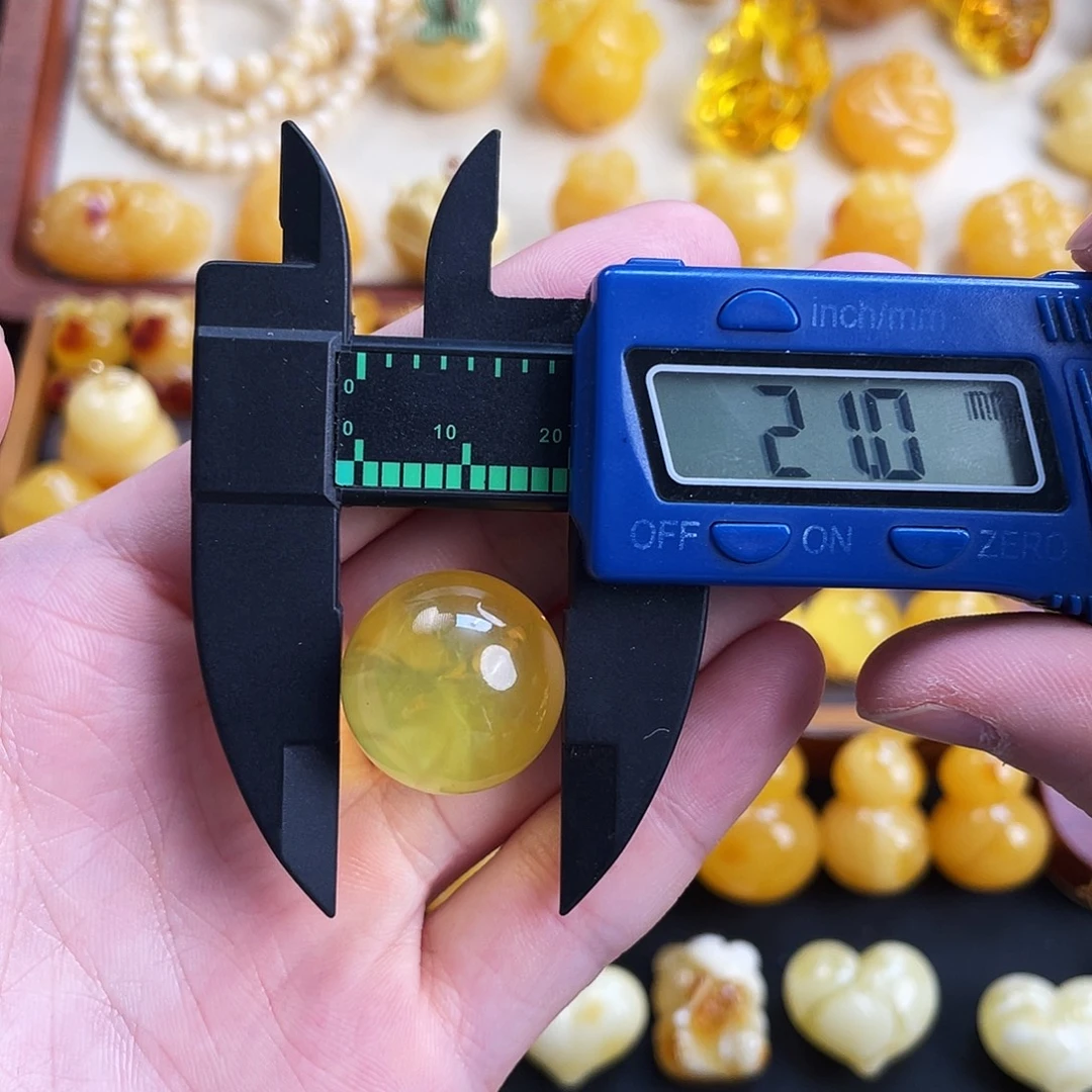 琥珀未镶嵌珠宝奇石