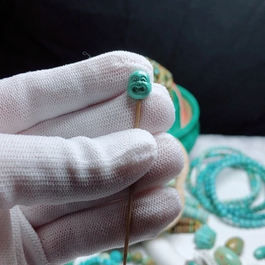 未镶嵌绿松石颈饰