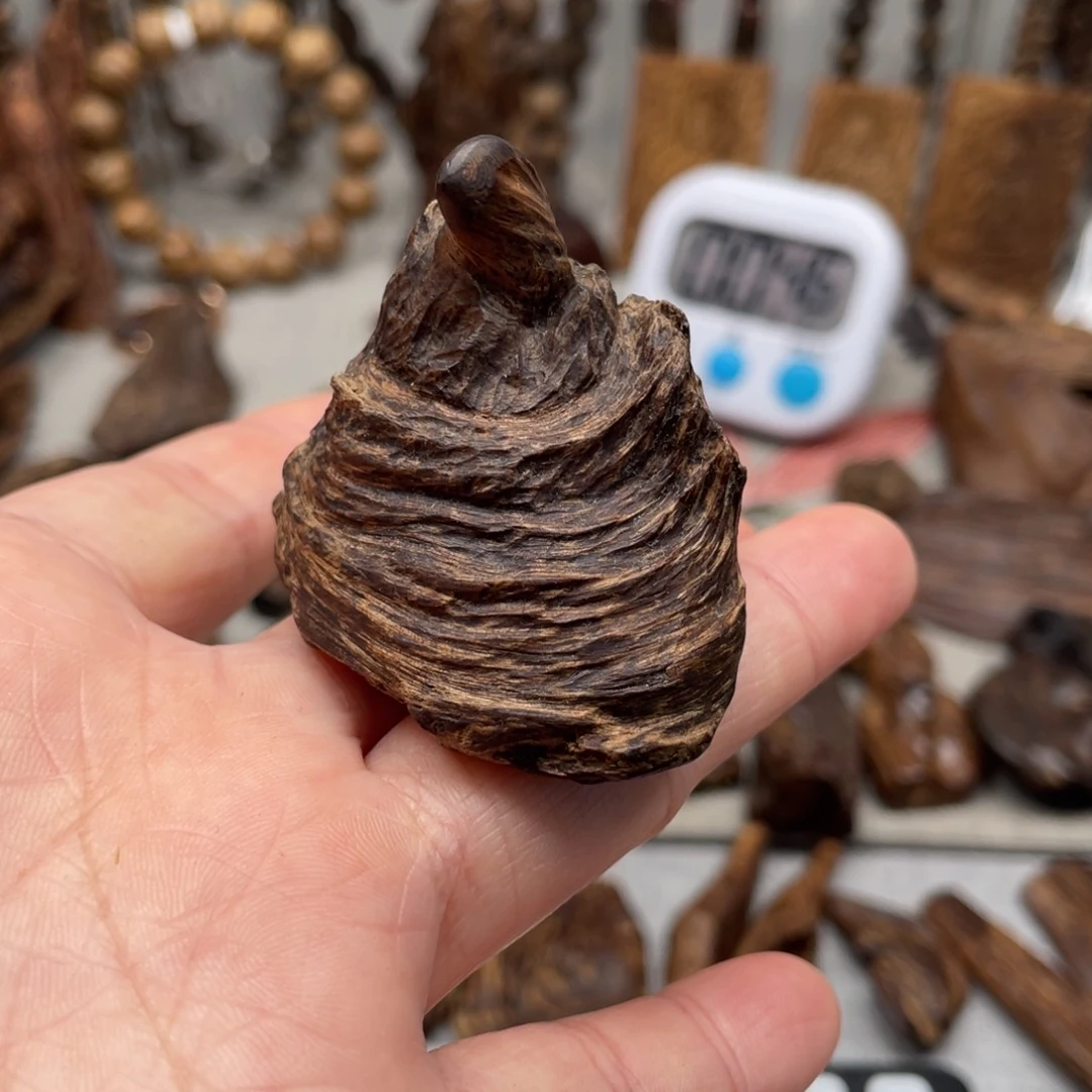 沉香碎屑沉香海南沉水瘤疤扭结包头17.18+